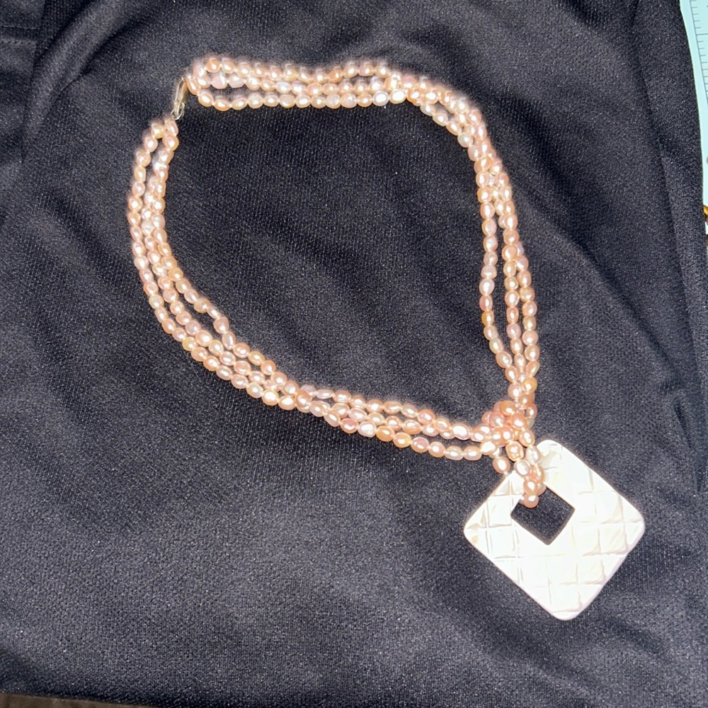 HONORA PINK FRESHWATER PEARL TRIPLE STRAND NECKLACE & PENDANT